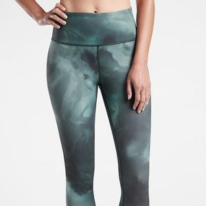 NWT Athleta Elation tight sz Medium